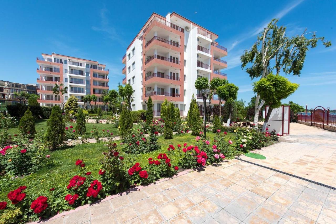 Gt Riviera Fort Beach Apartments 拉夫达 外观 照片