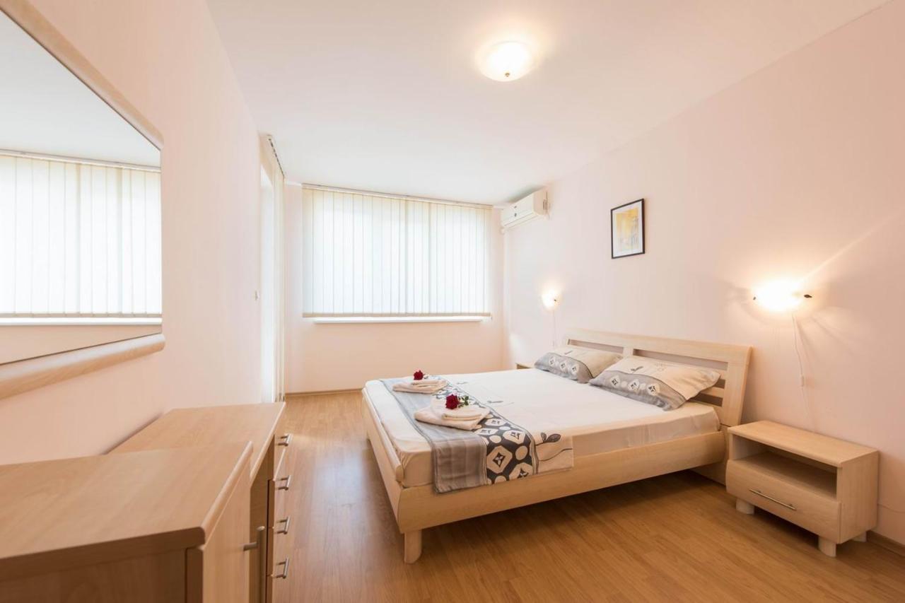 Gt Riviera Fort Beach Apartments 拉夫达 外观 照片
