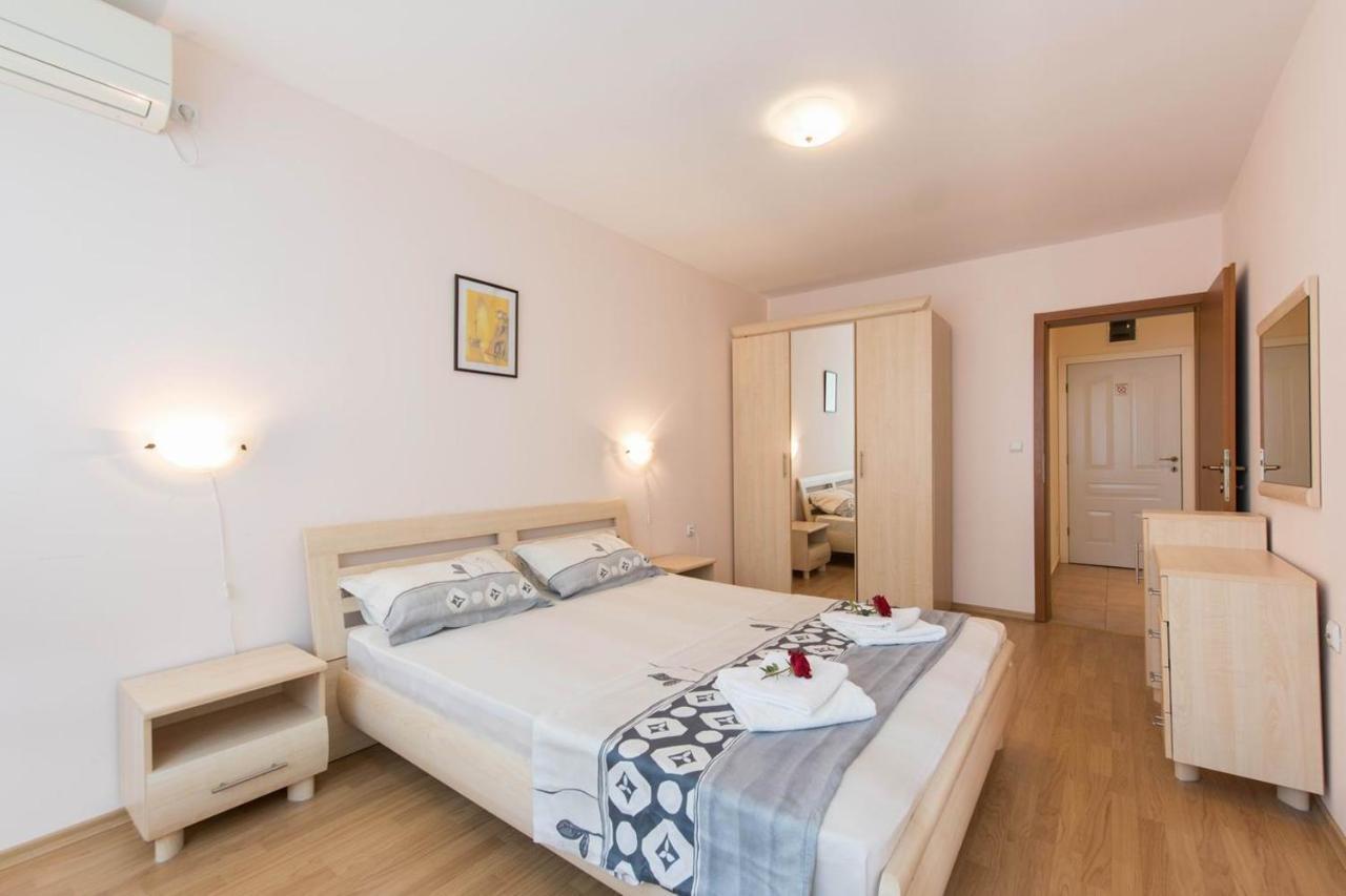 Gt Riviera Fort Beach Apartments 拉夫达 外观 照片