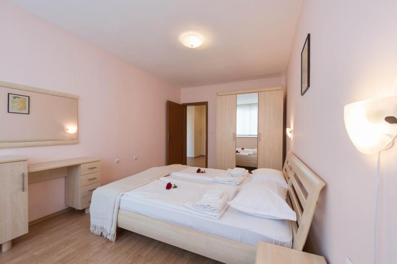 Gt Riviera Fort Beach Apartments 拉夫达 外观 照片